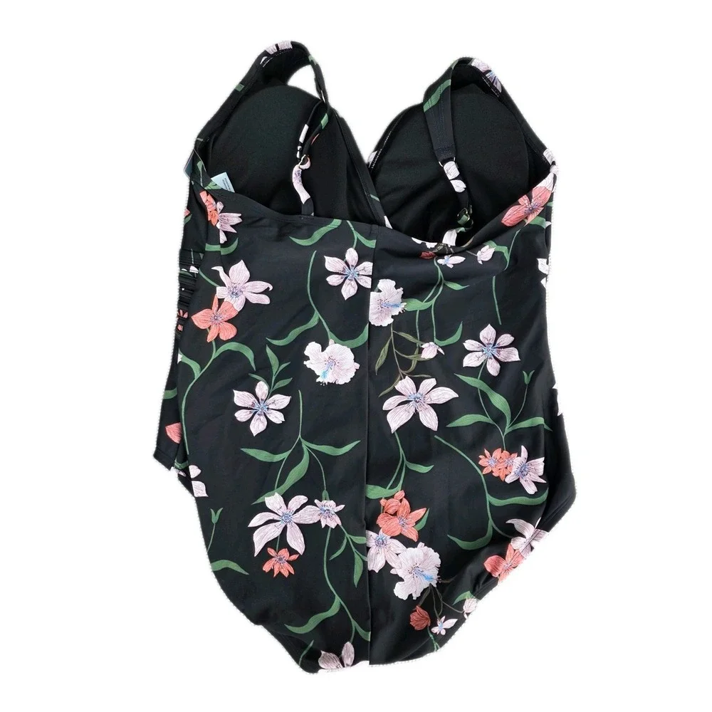 Women's Shade and Shore  Swimsuit  24W NEW With Tags  (338)